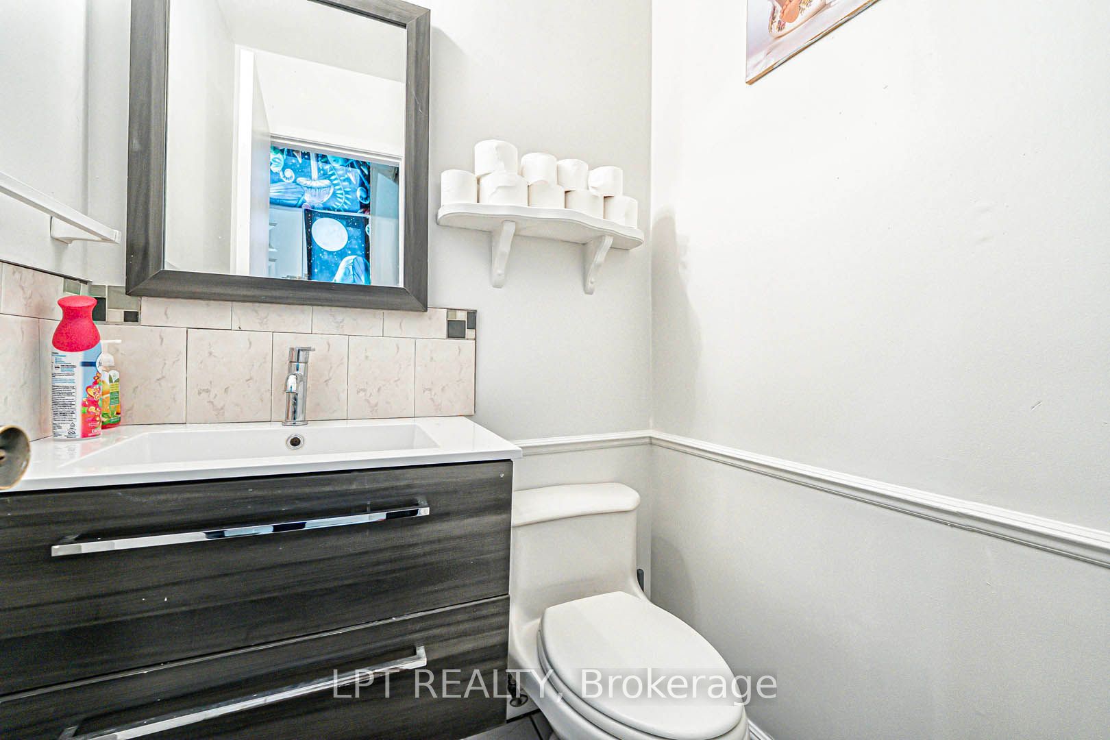 10 Fanshawe Drive Property Photo 11