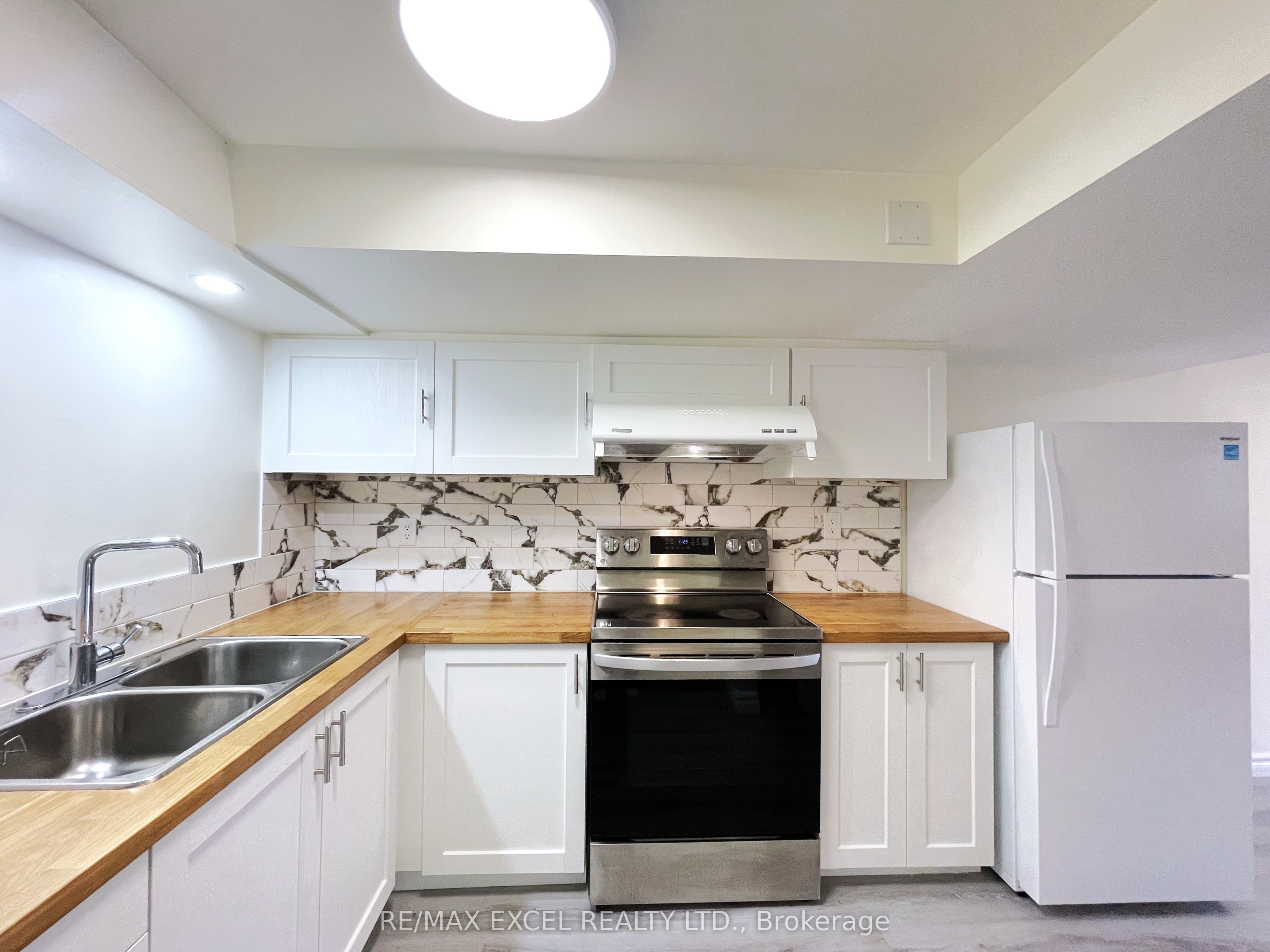 6166 Silken Laumann Way Property Photo