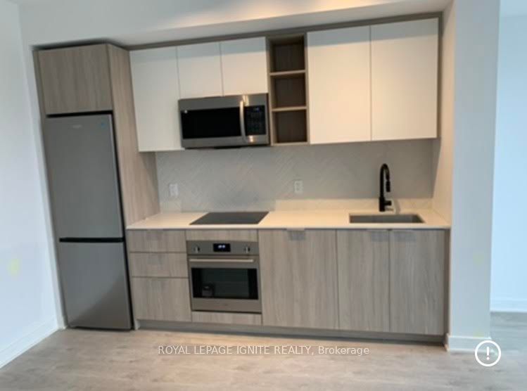 #203 - 36 Zorra Street Property Photo 5