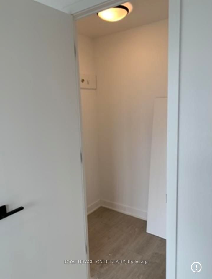 #203 - 36 Zorra Street Property Photo 6