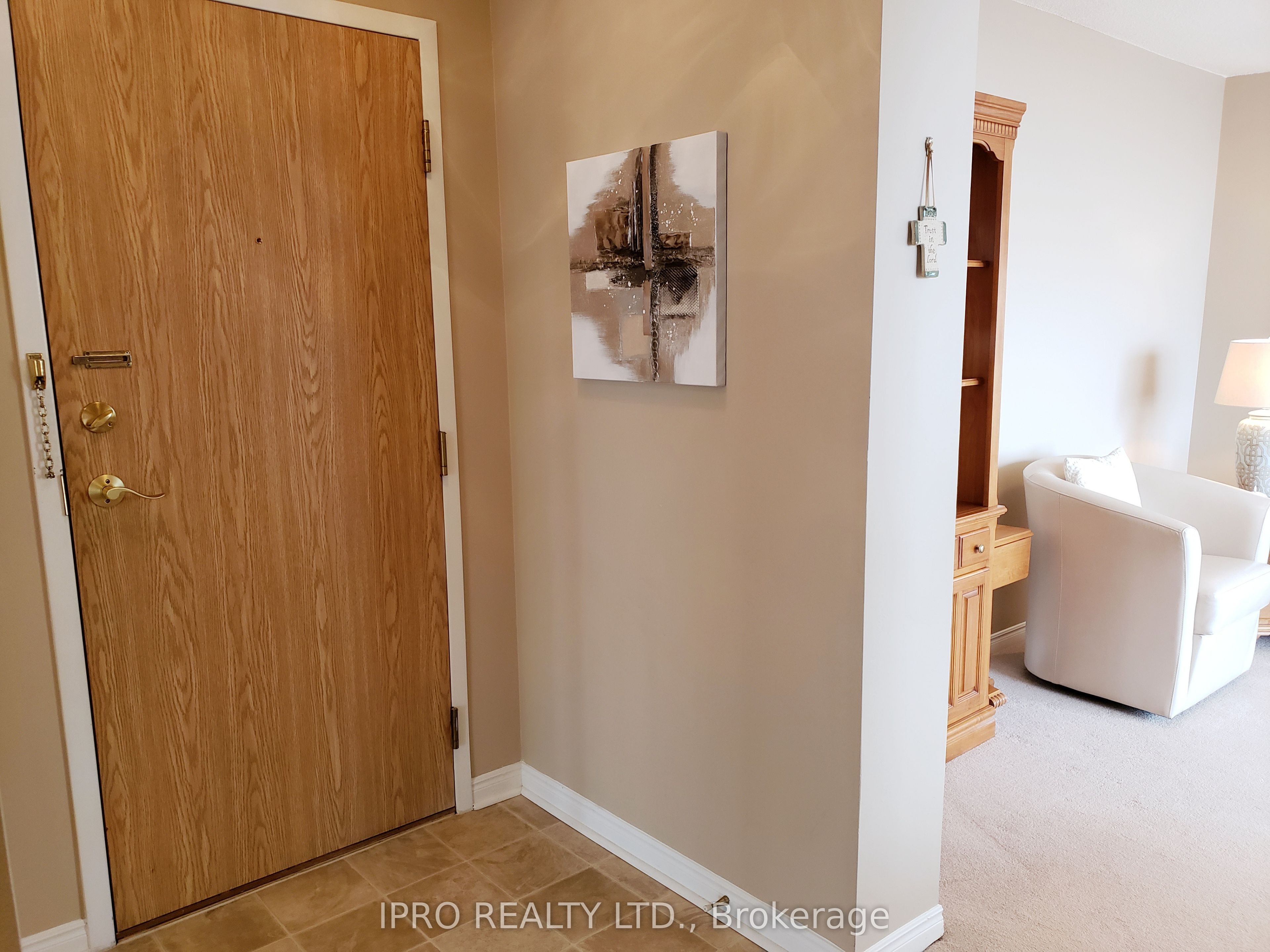 1360 Rathburn Road E 808 Property Photo 14