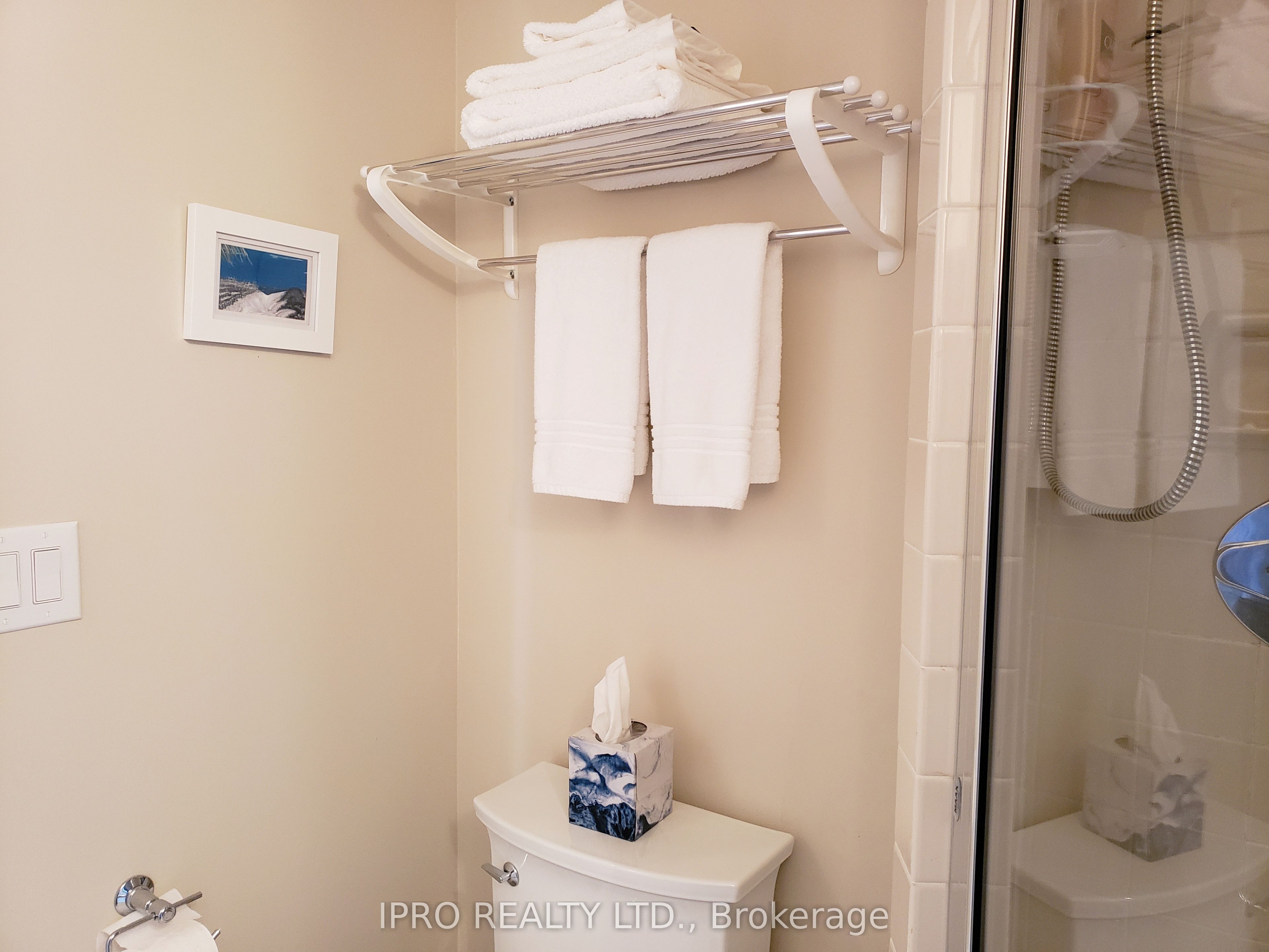 1360 Rathburn Road E 808 Property Photo 20