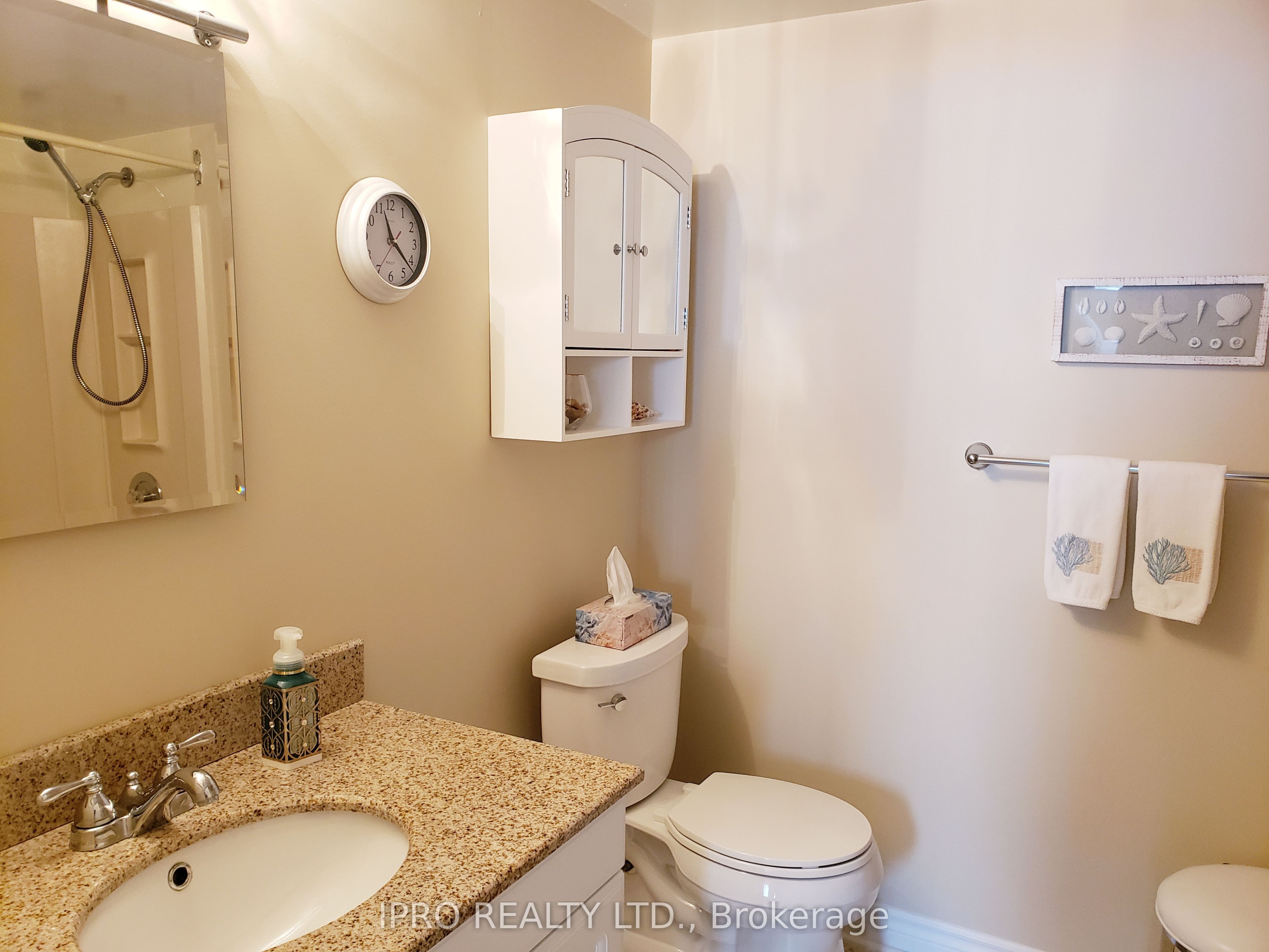 1360 Rathburn Road E 808 Property Photo 28