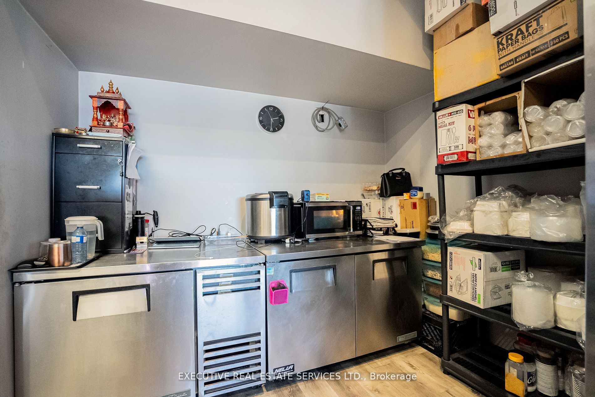 478 Dundas Street W 7 Property Photo 12