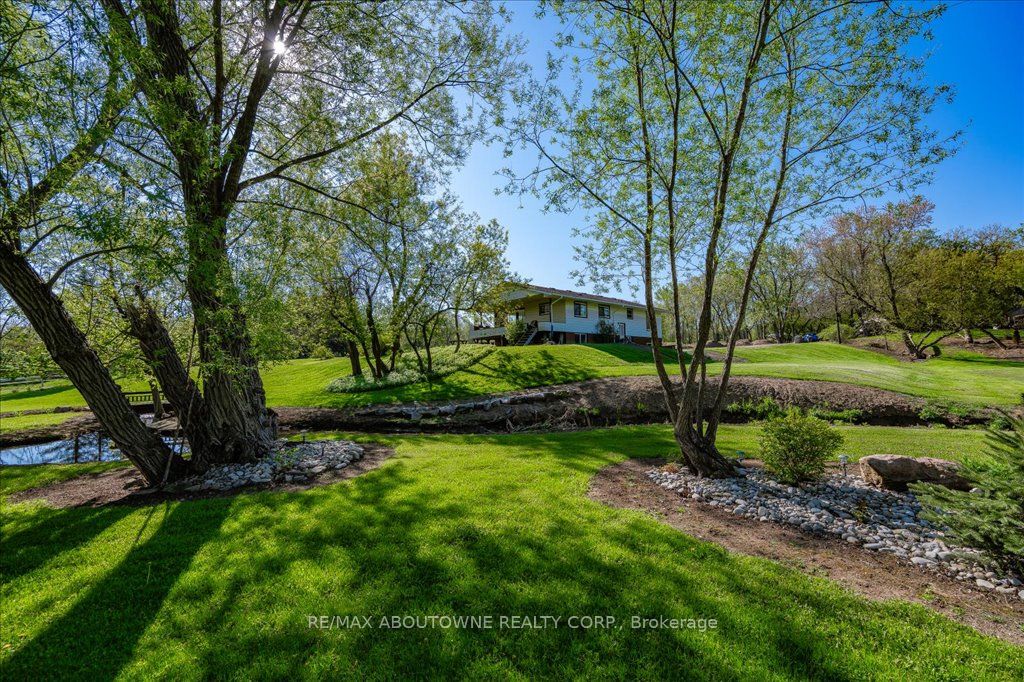 3029 Britannia Rd Property Photo 10