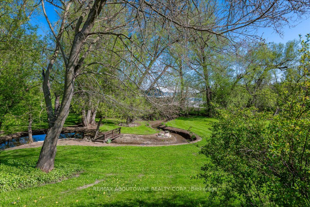 3029 Britannia Rd Property Photo 15