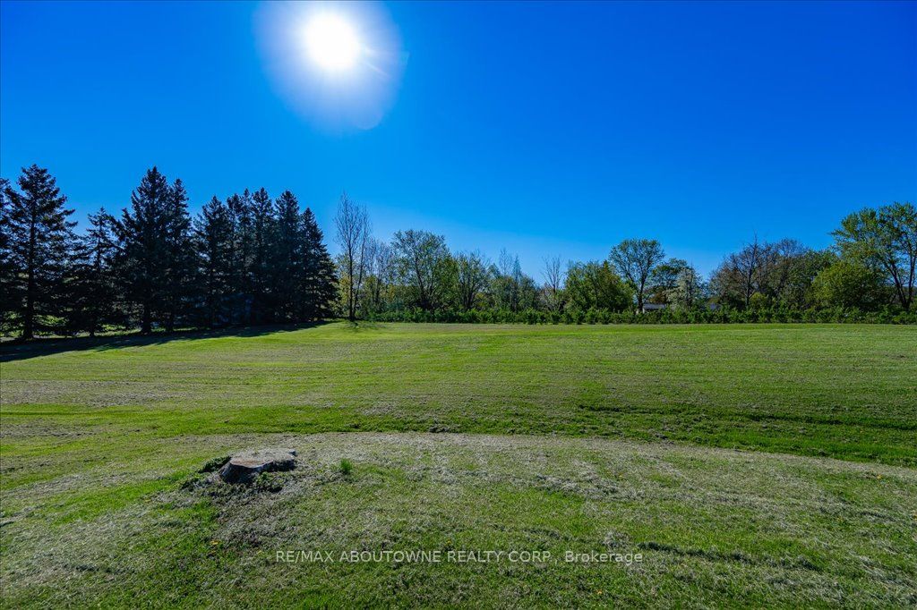 3029 Britannia Rd Property Photo 16
