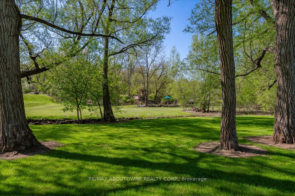 3029 Britannia Rd Property Photo 18