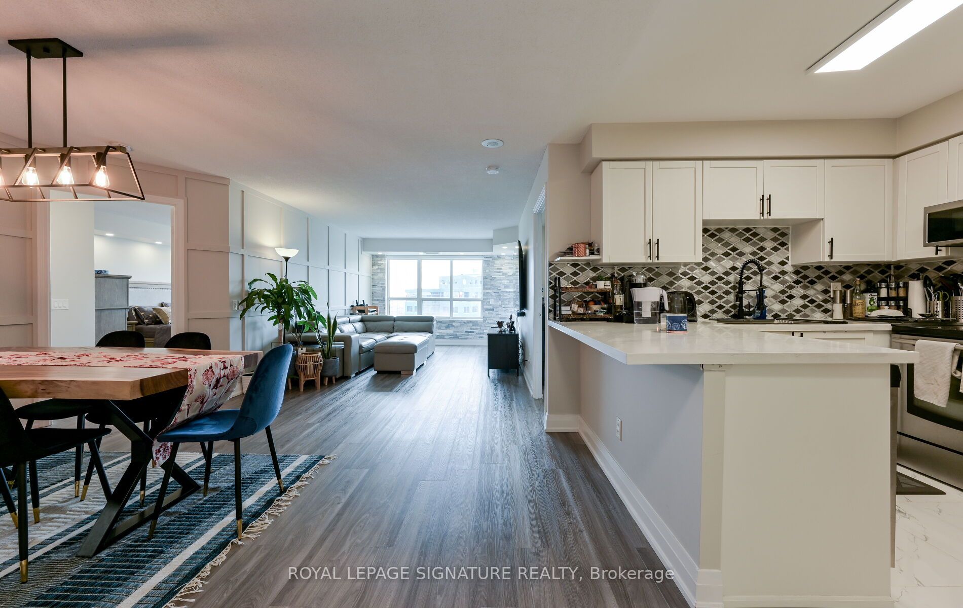 #1126 - 25 Kingsbridge Garden Circle Property Photo 8