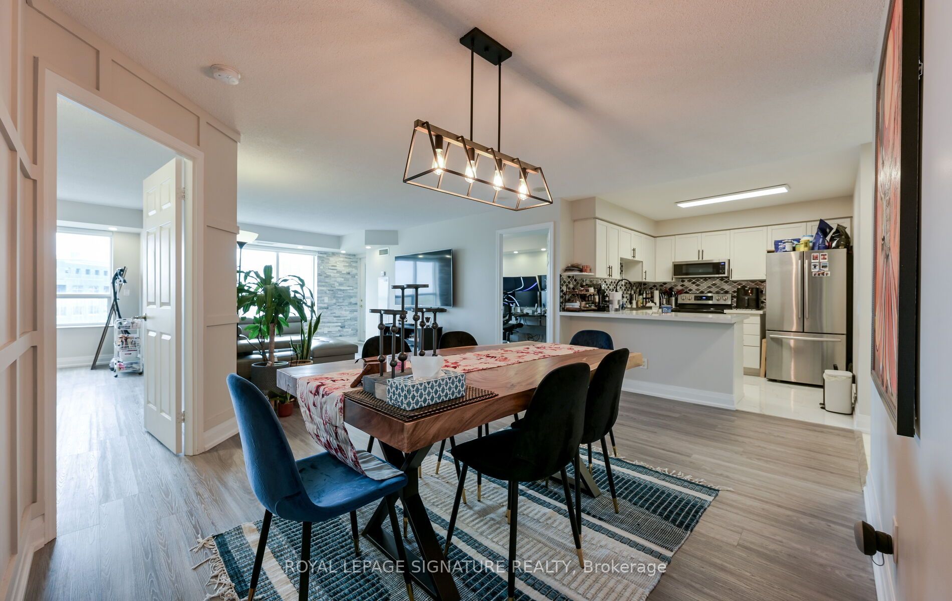 #1126 - 25 Kingsbridge Garden Circle Property Photo 17