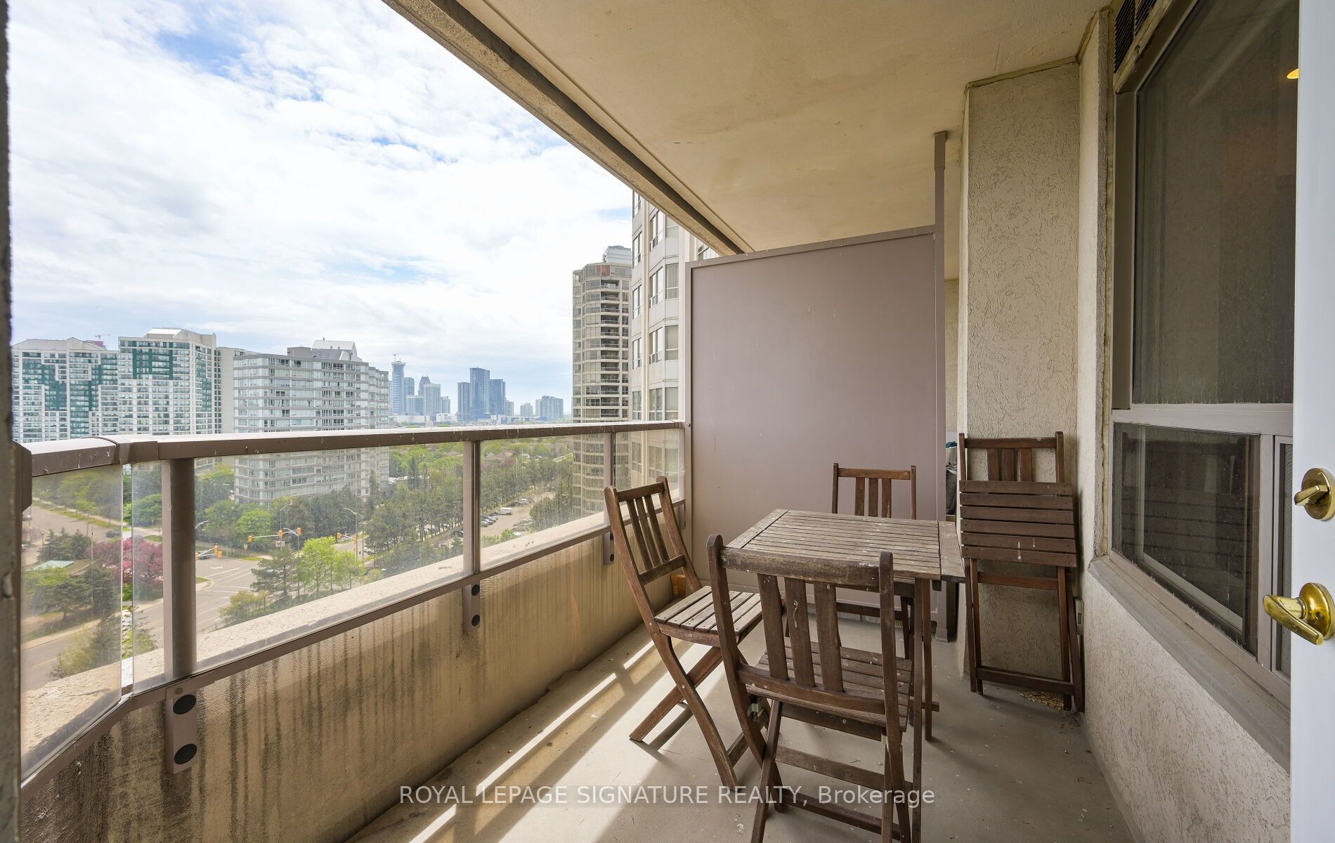 #1126 - 25 Kingsbridge Garden Circle Property Photo 40