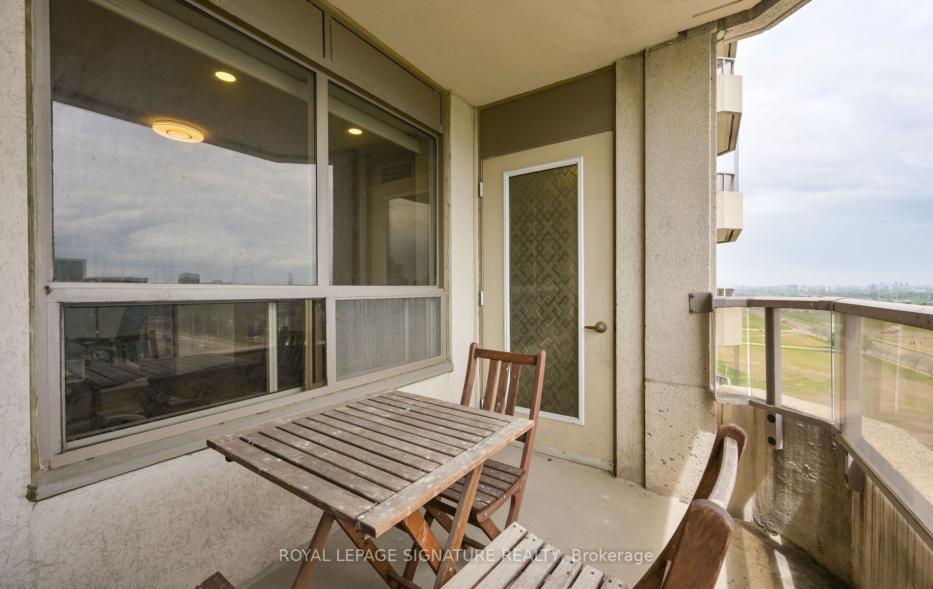 #1126 - 25 Kingsbridge Garden Circle Property Photo 41