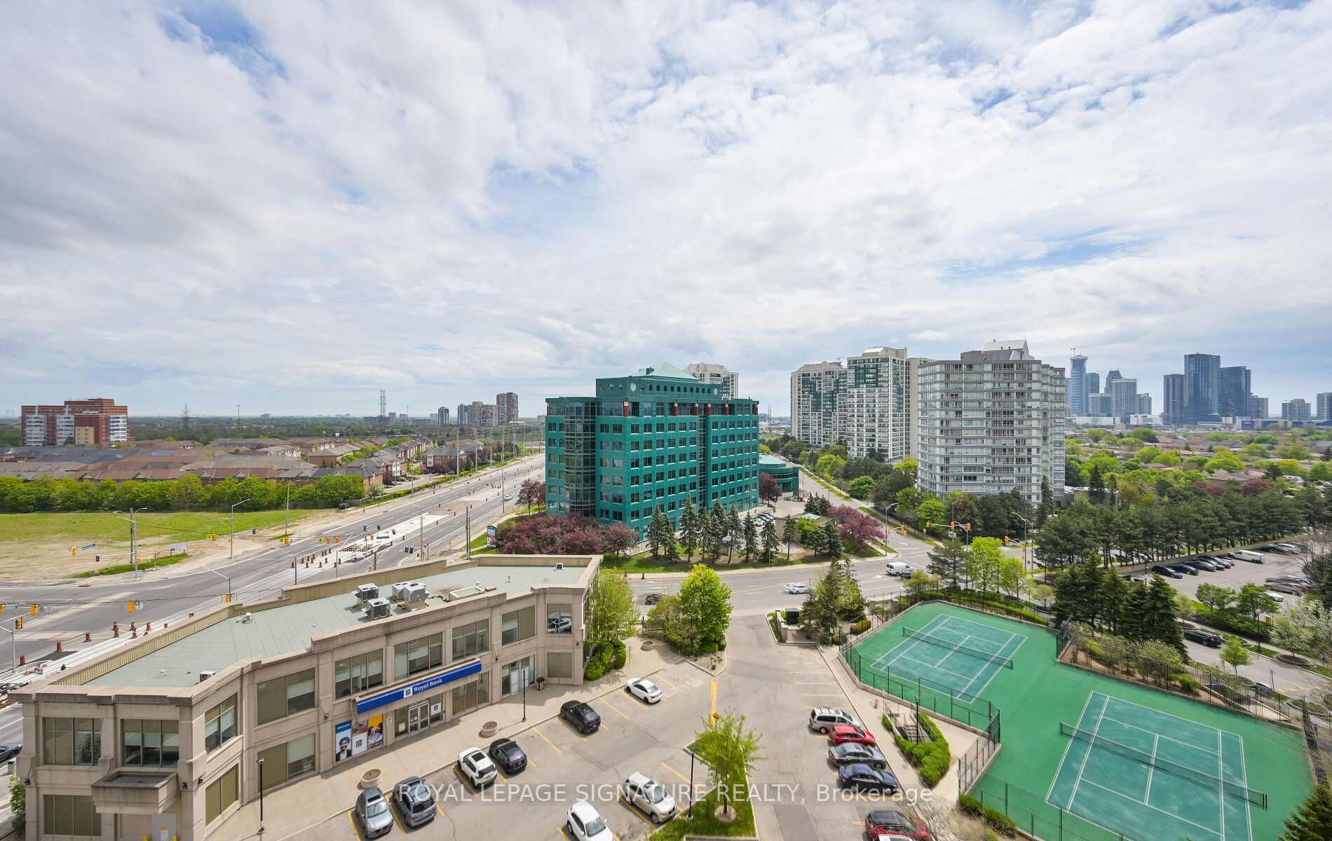 #1126 - 25 Kingsbridge Garden Circle Property Photo 44