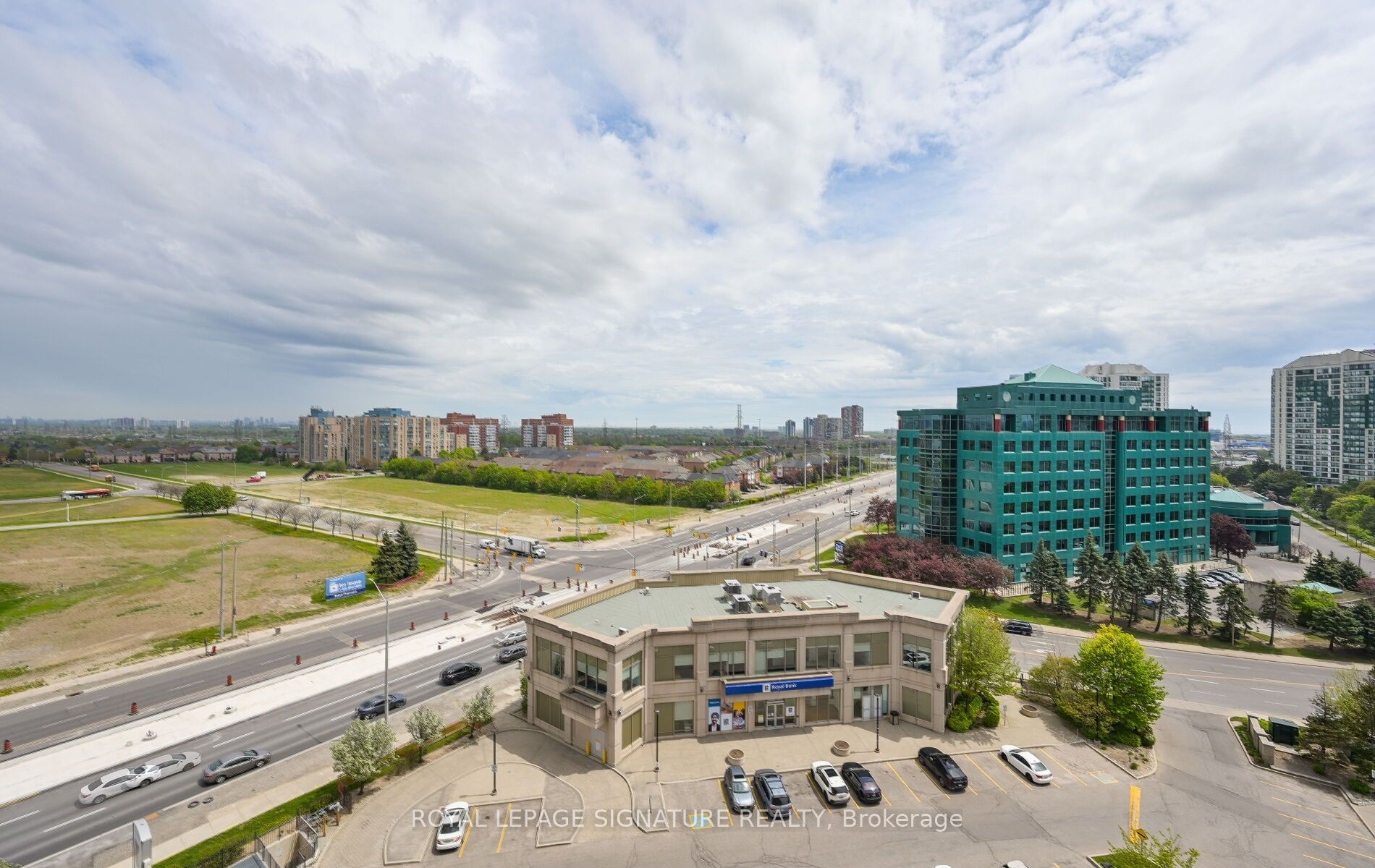 #1126 - 25 Kingsbridge Garden Circle Property Photo 45
