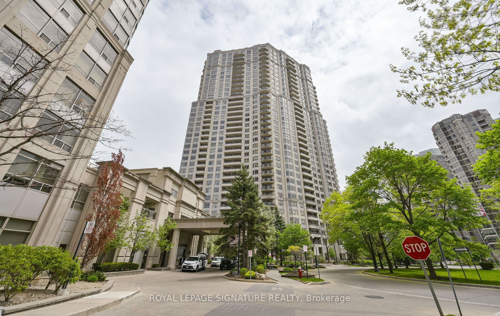 #1126 - 25 Kingsbridge Garden Circle Property Photo 48