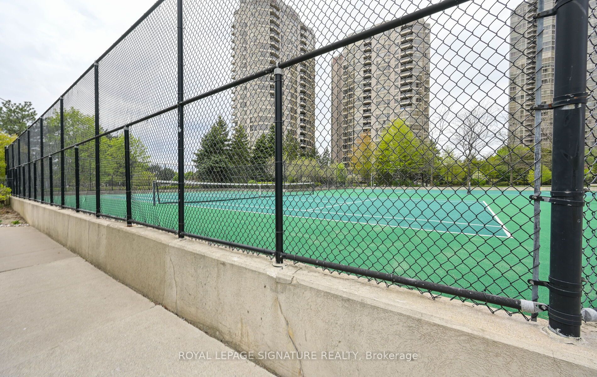 #1126 - 25 Kingsbridge Garden Circle Property Photo 49