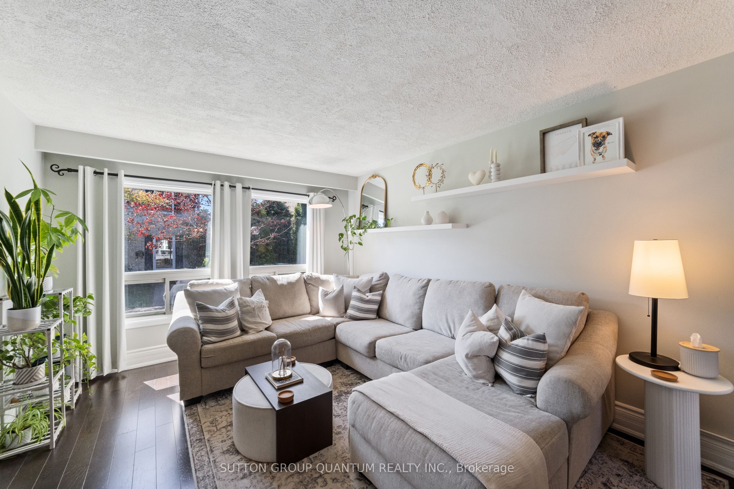 #44 - 5475 Lakeshore Road Property Photo 5