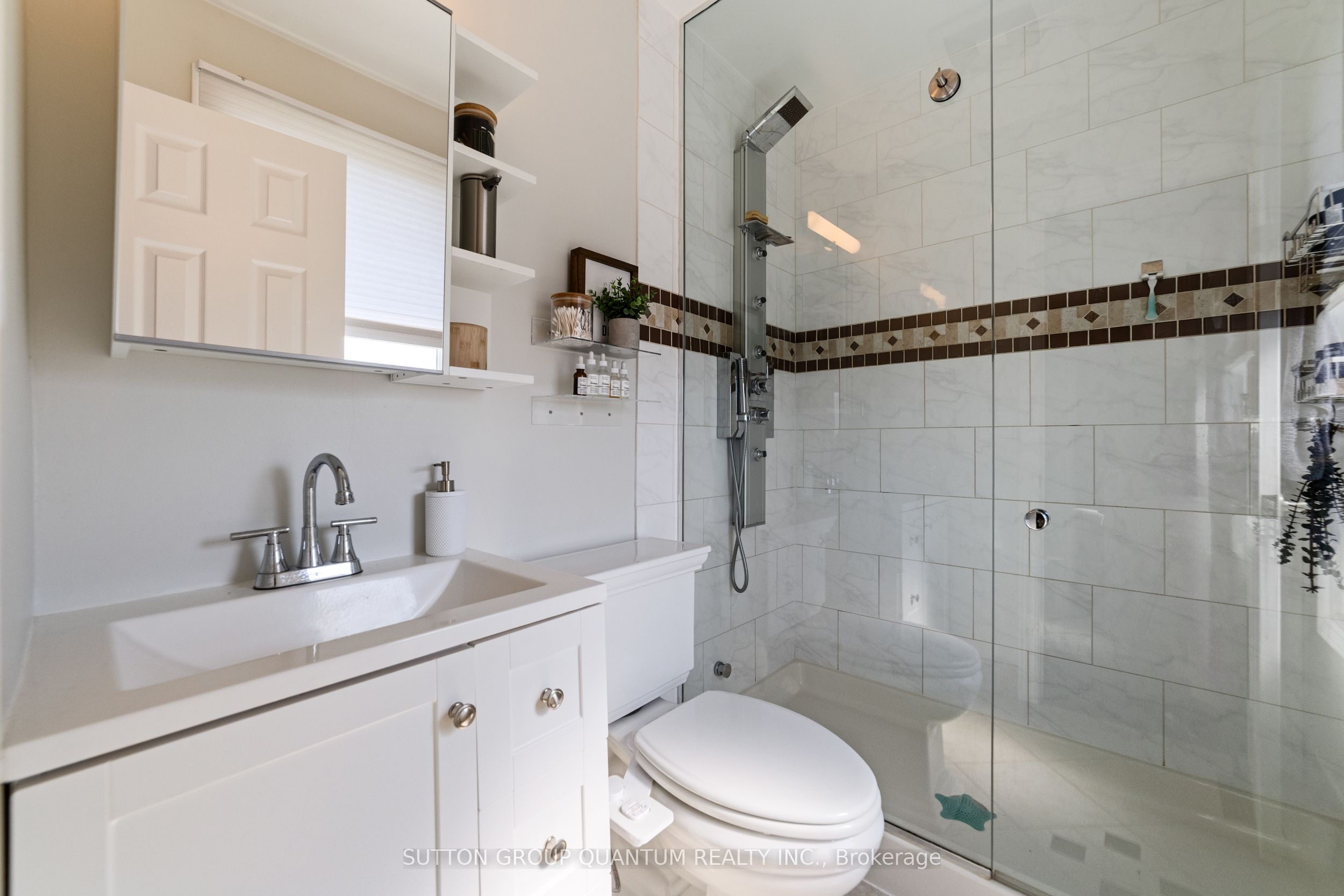 #44 - 5475 Lakeshore Road Property Photo 17