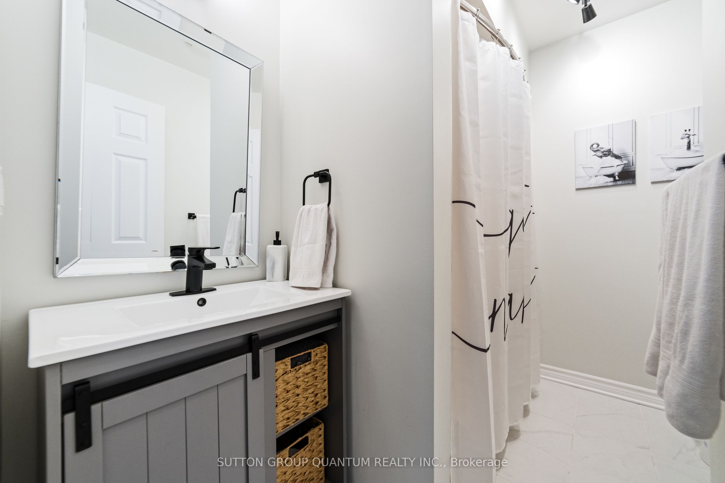 #44 - 5475 Lakeshore Road Property Photo 21