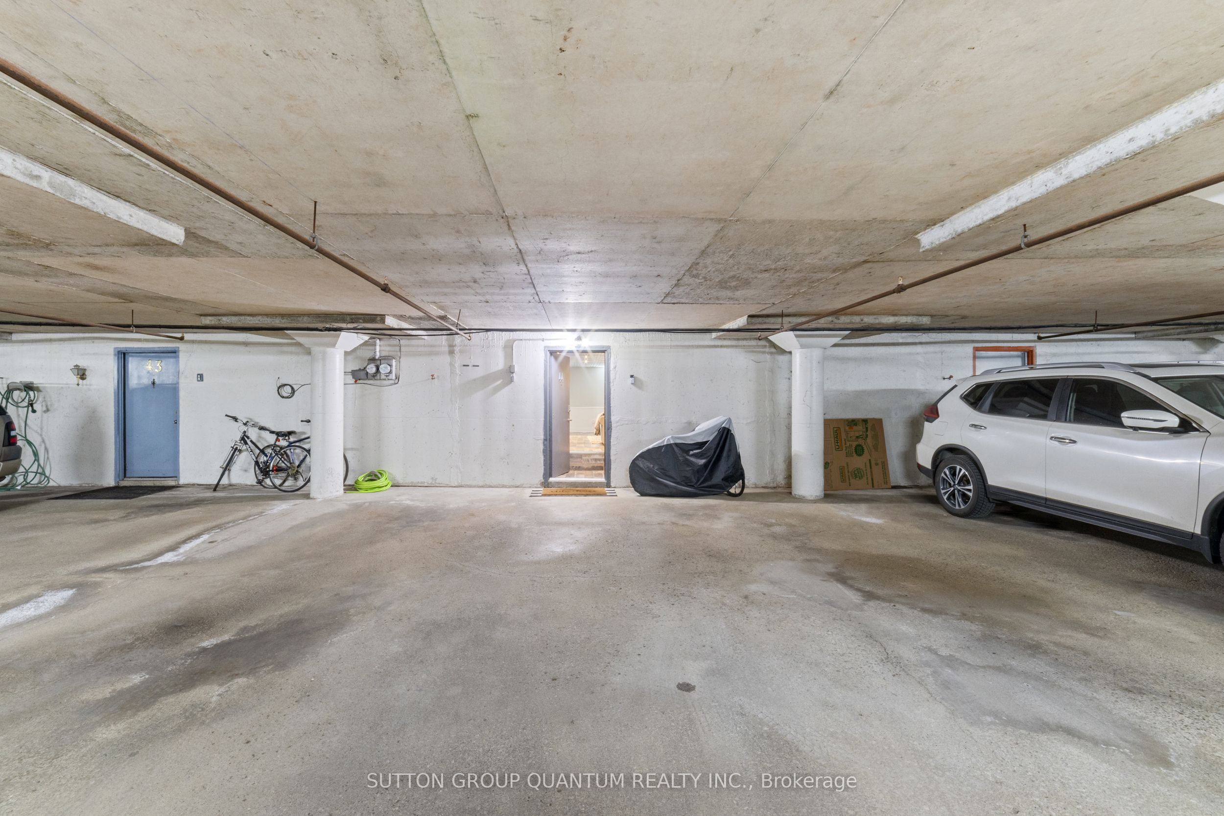 #44 - 5475 Lakeshore Road Property Photo 28