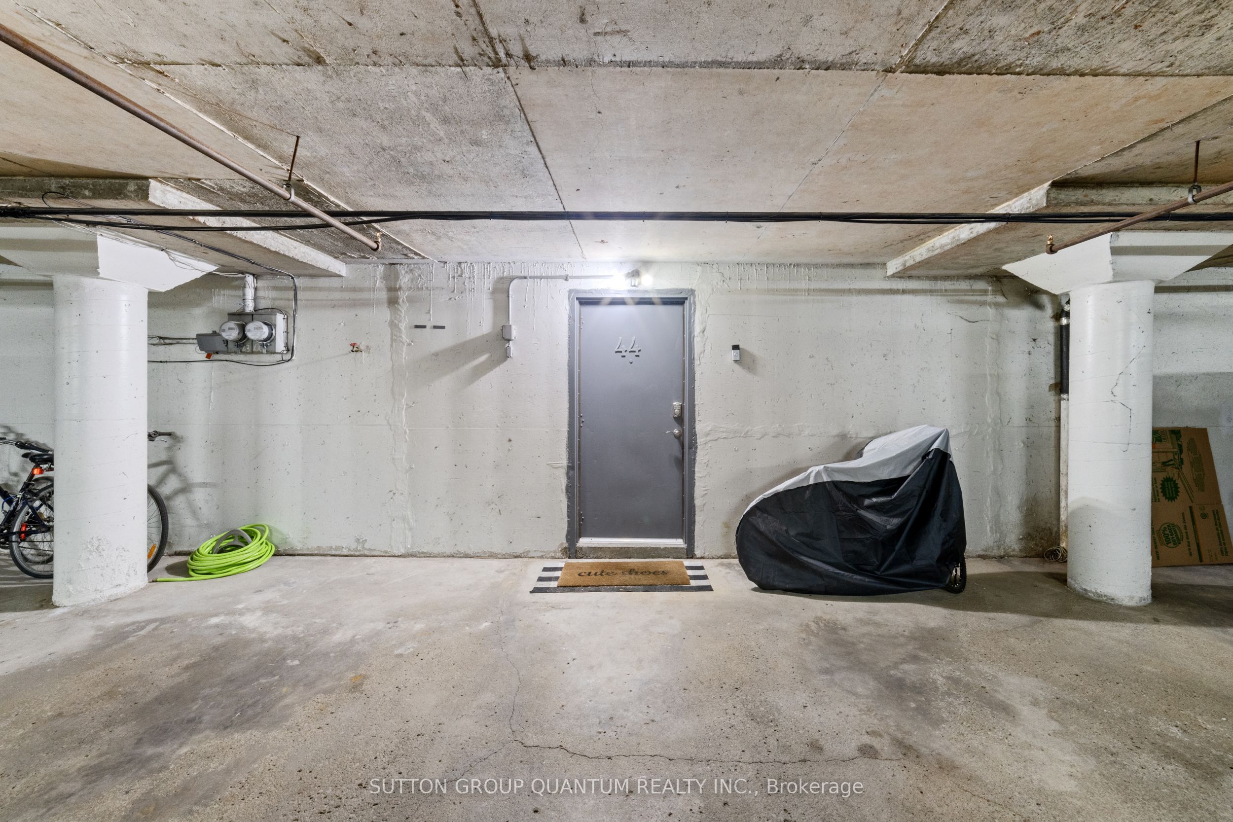 #44 - 5475 Lakeshore Road Property Photo 29