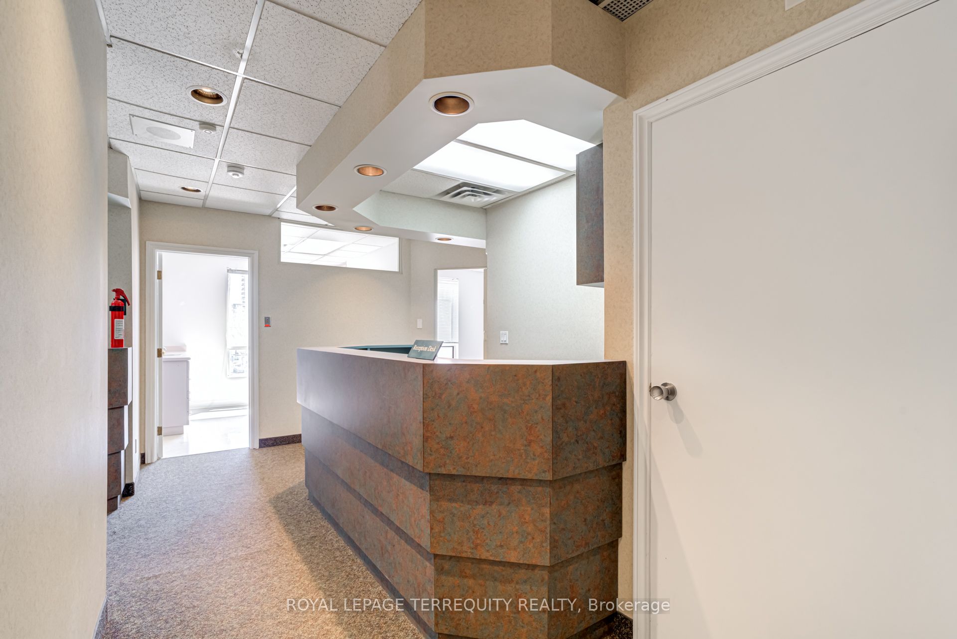1244 King Street W 2nd Flr Property Photo 7