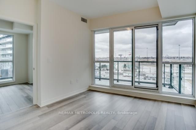 #505 - 39 Annie Craig Drive Property Photo 5