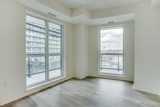 #505 - 39 Annie Craig Drive Property Photo 8