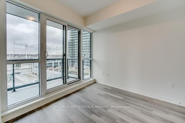 #505 - 39 Annie Craig Drive Property Photo 9