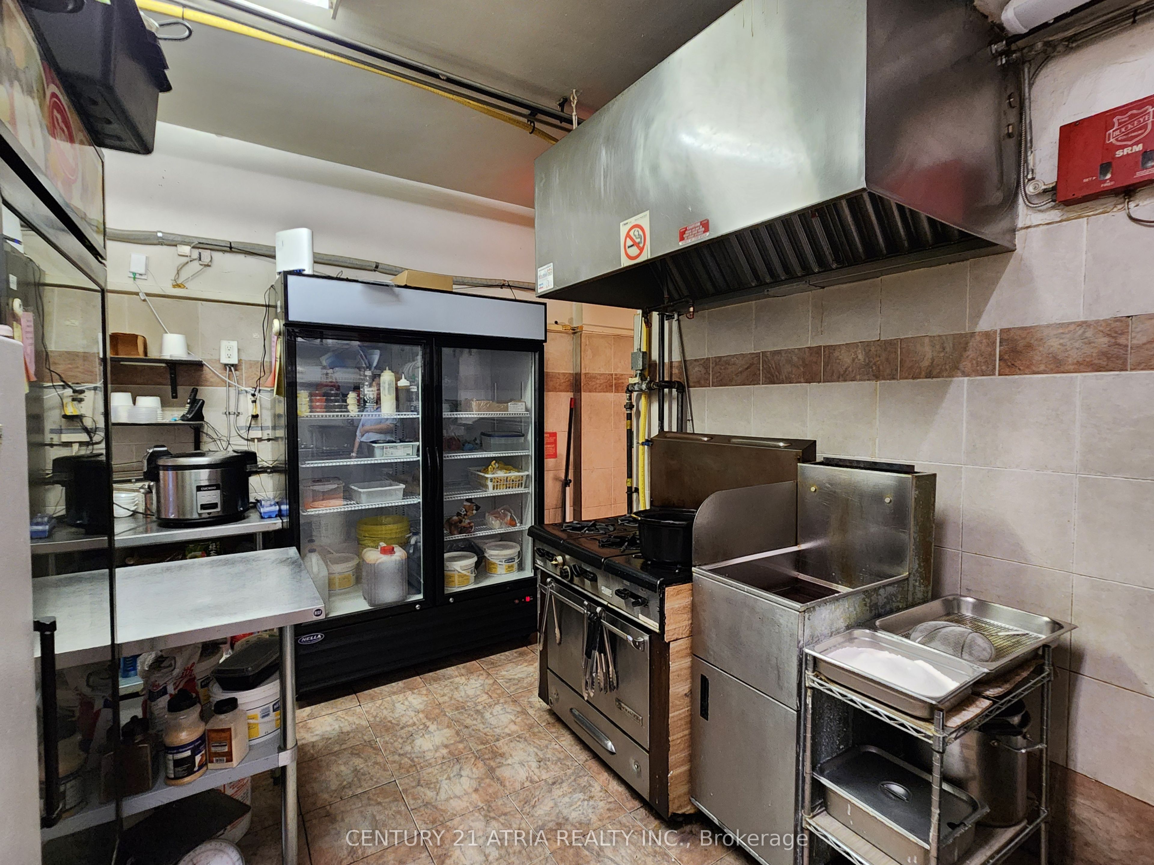 1553 Dupont Street Property Photo 7