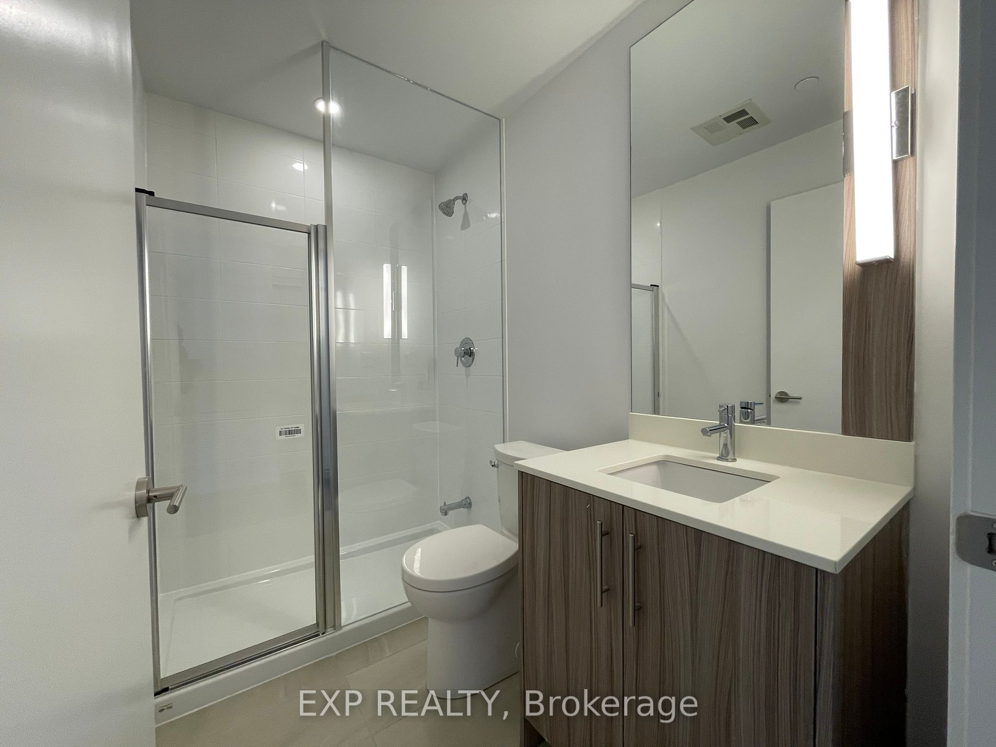 215 Veterans Drive 508 Property Photo 9