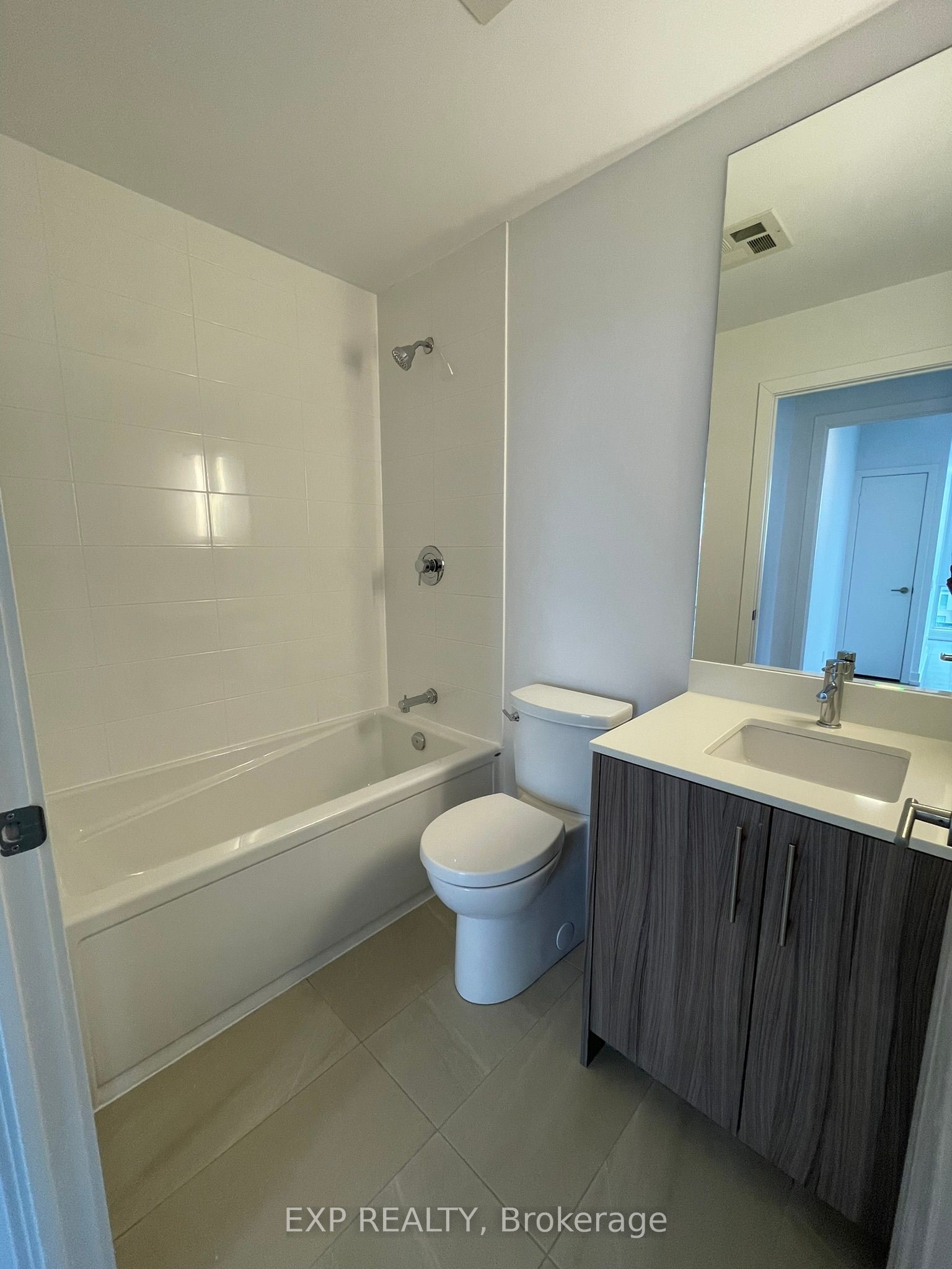 215 Veterans Drive 508 Property Photo 10