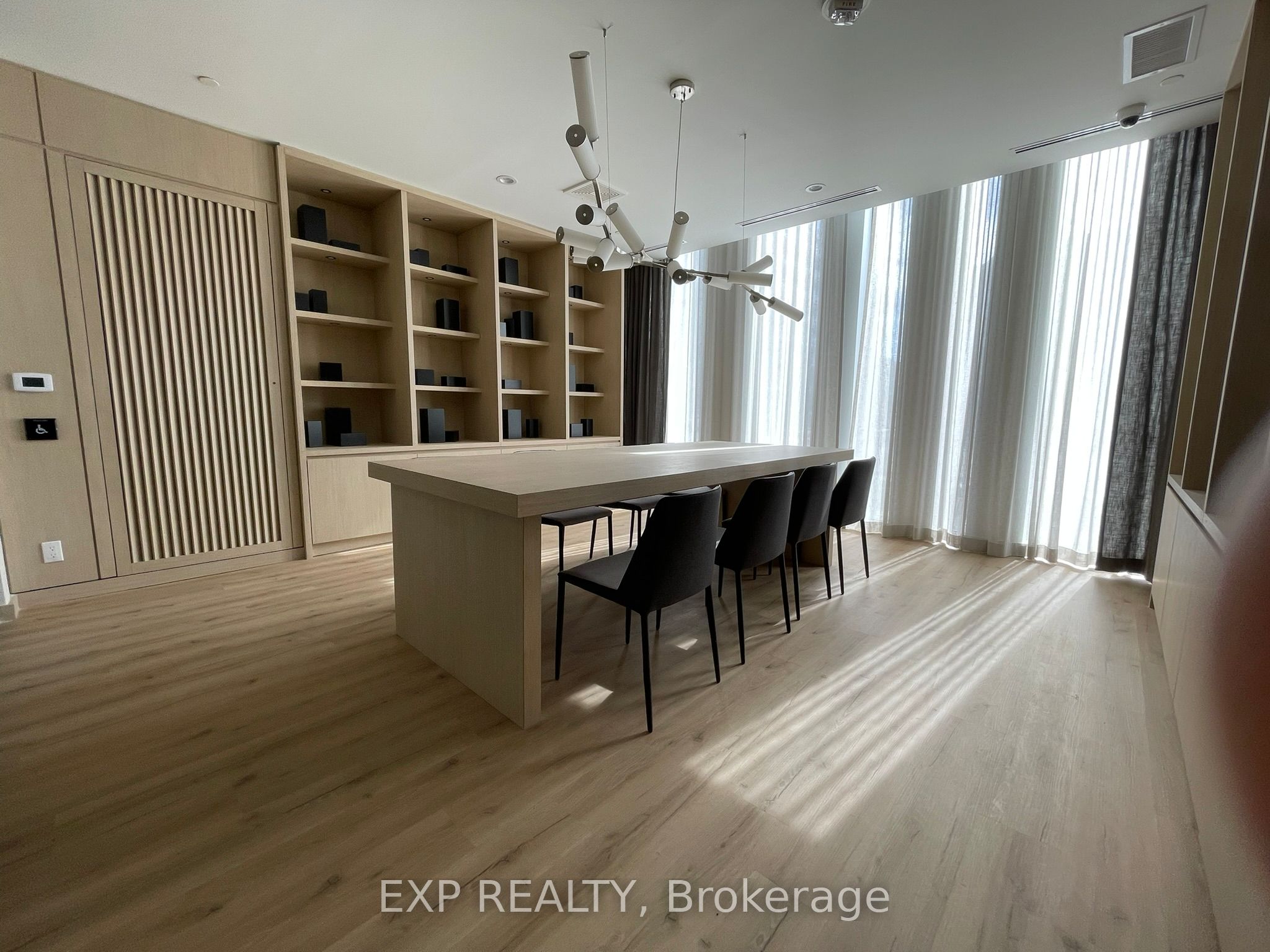 215 Veterans Drive 508 Property Photo 18