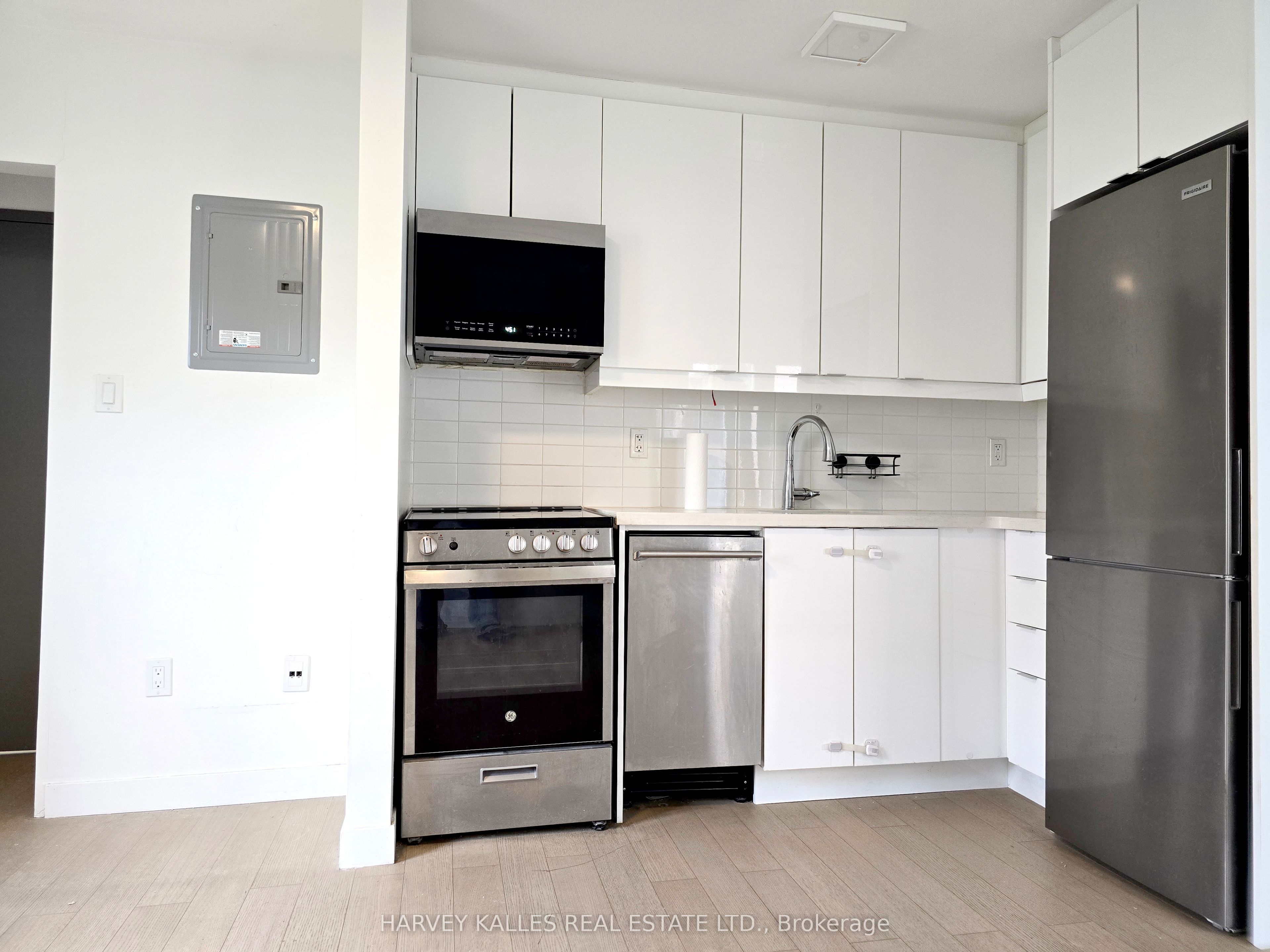 521 Brown's Line Property Photo 2