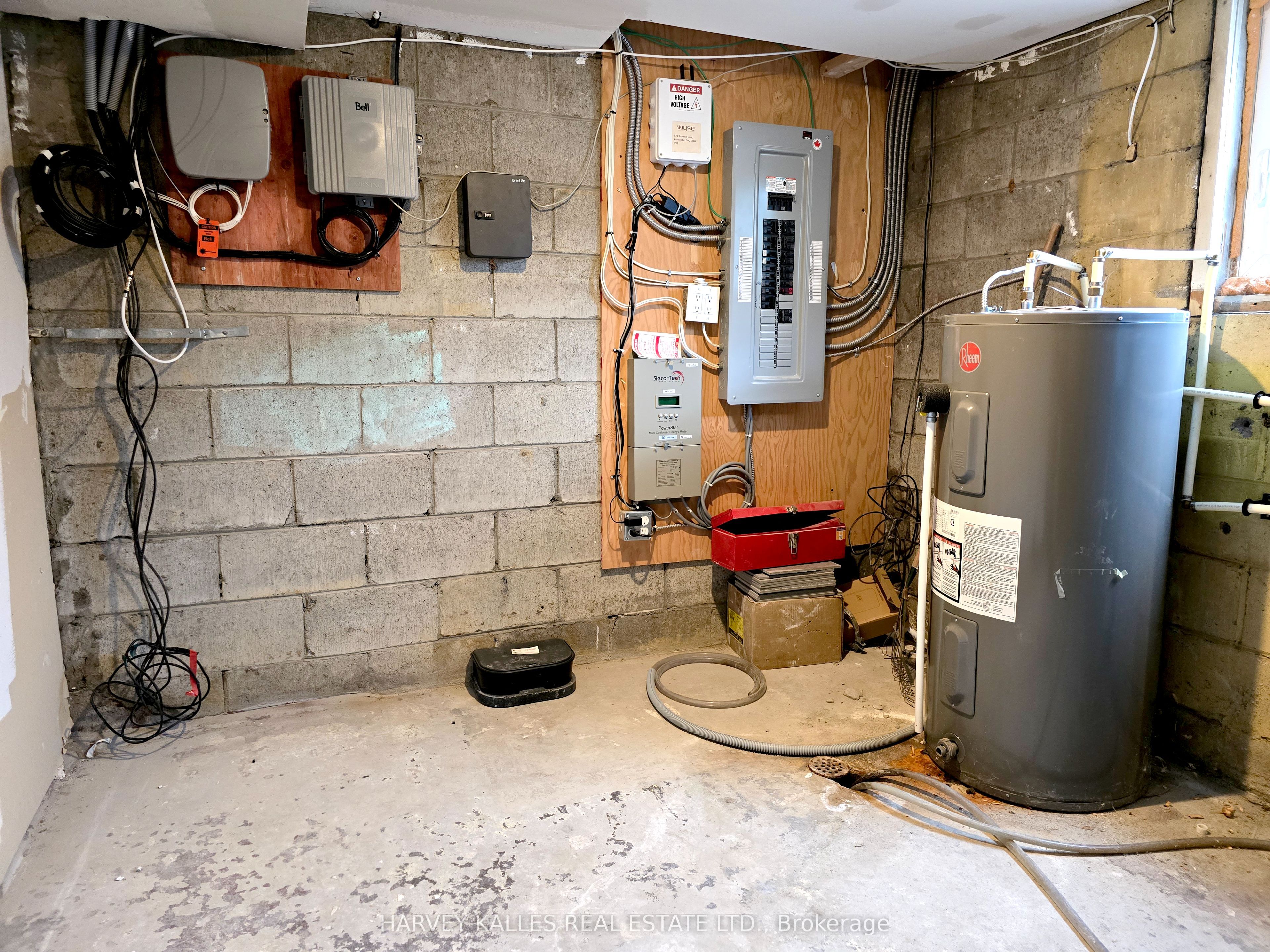521 Brown's Line Property Photo 13