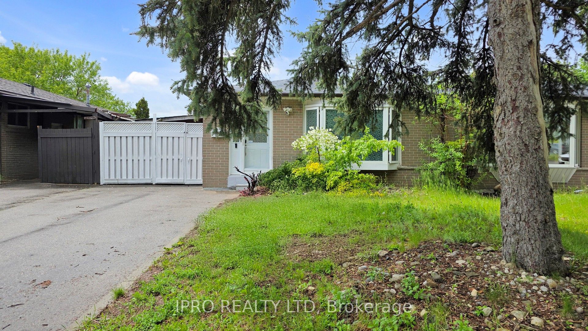 19 Flamingo Crescent Property Photo 5