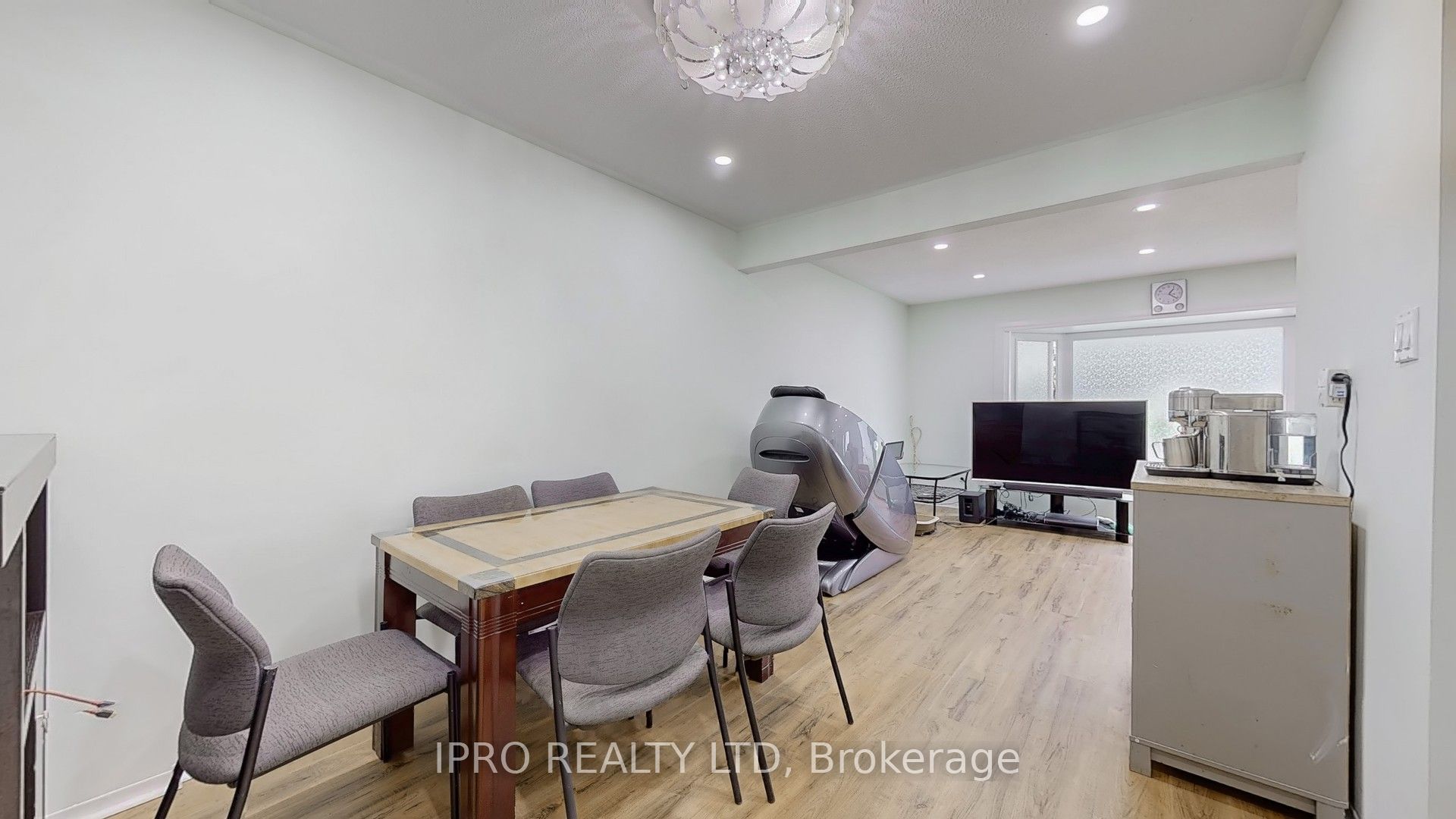 19 Flamingo Crescent Property Photo 12