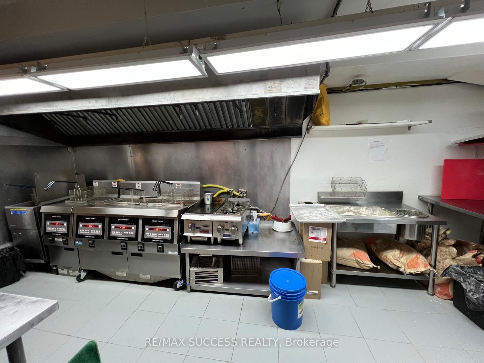 876 Brown's Line Property Photo 16