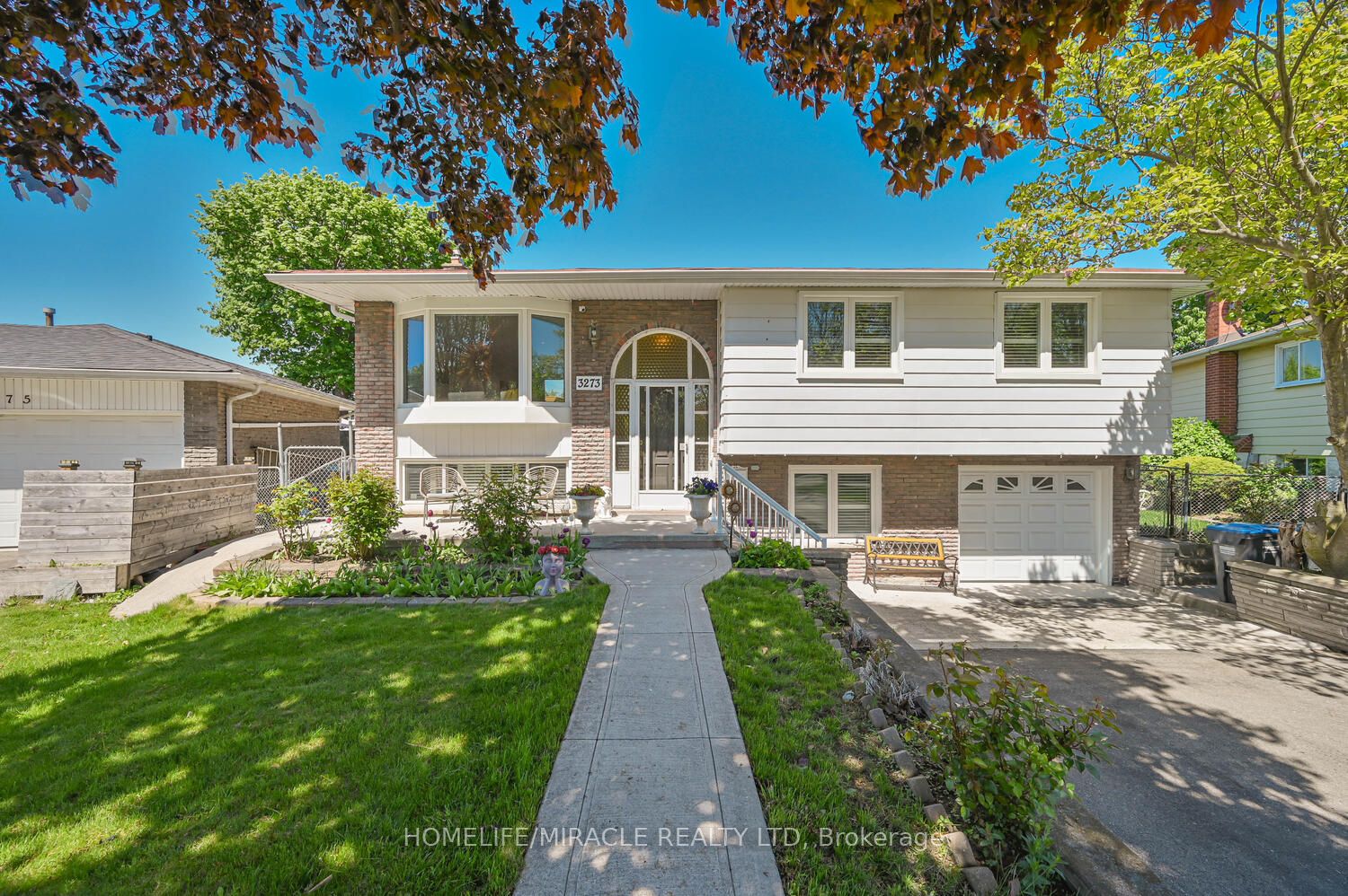 3273 Strabane Drive Property Photo 1