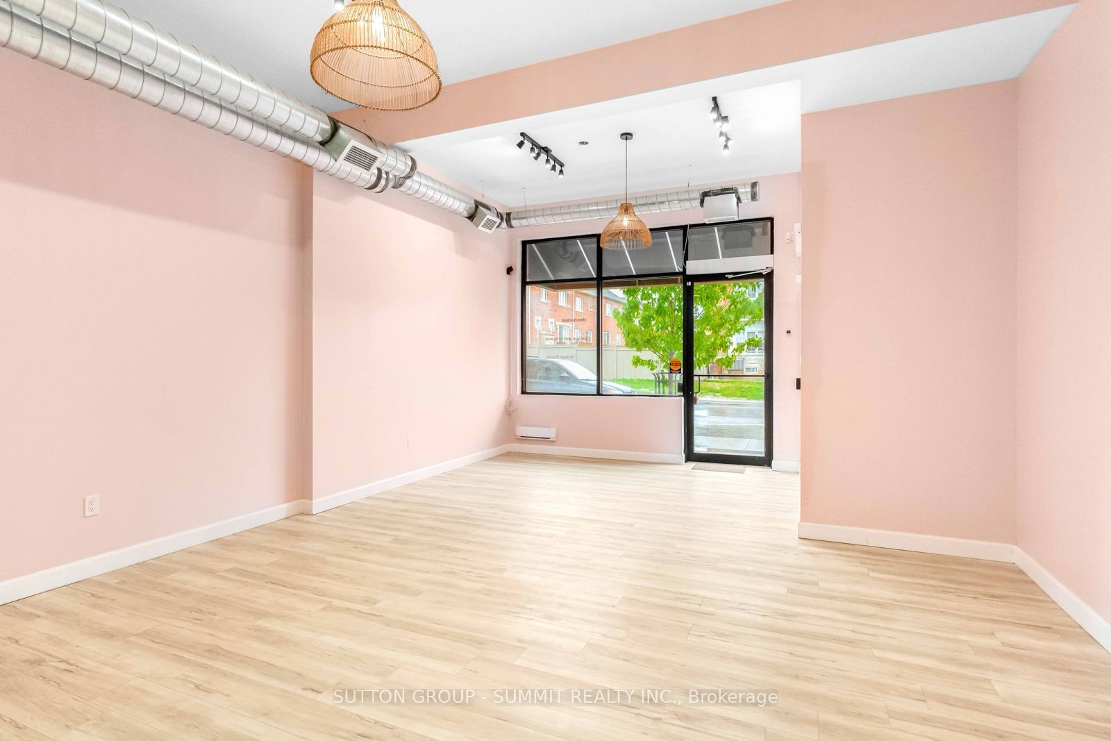 128 Burnhamthrope Road Property Photo 3