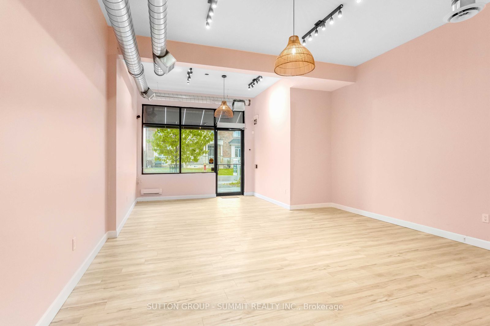 128 Burnhamthrope Road Property Photo 4