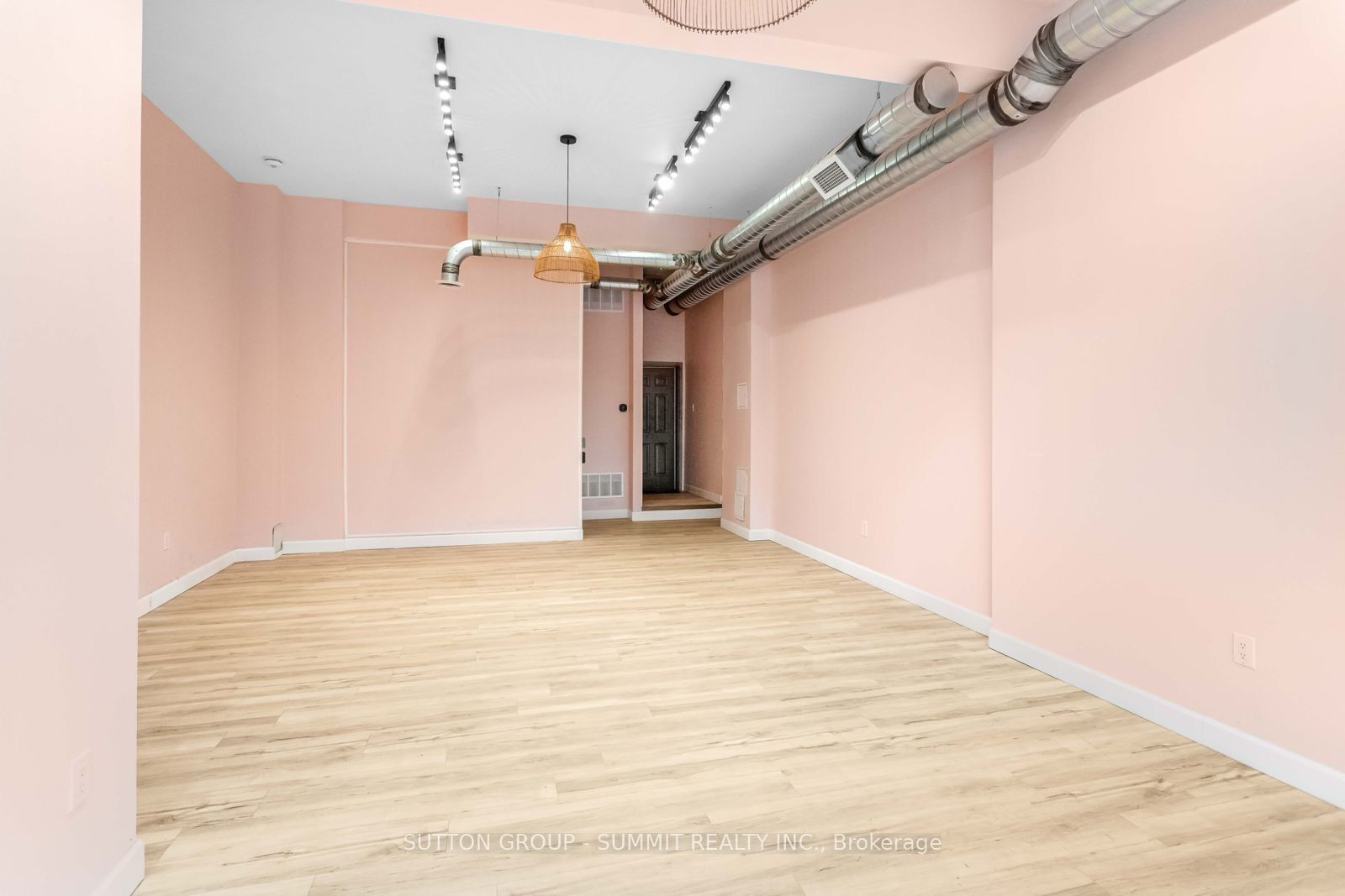 128 Burnhamthrope Road Property Photo 7