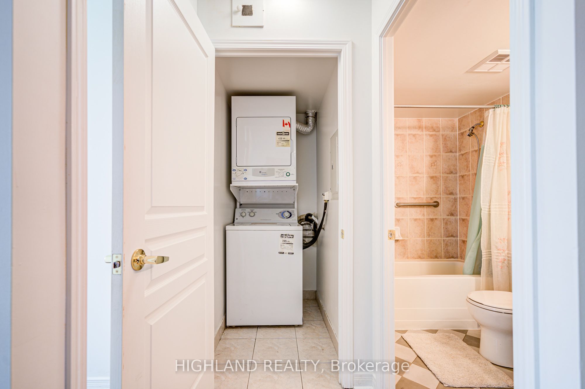 4879 Kimbermount Ave Property Photo 10