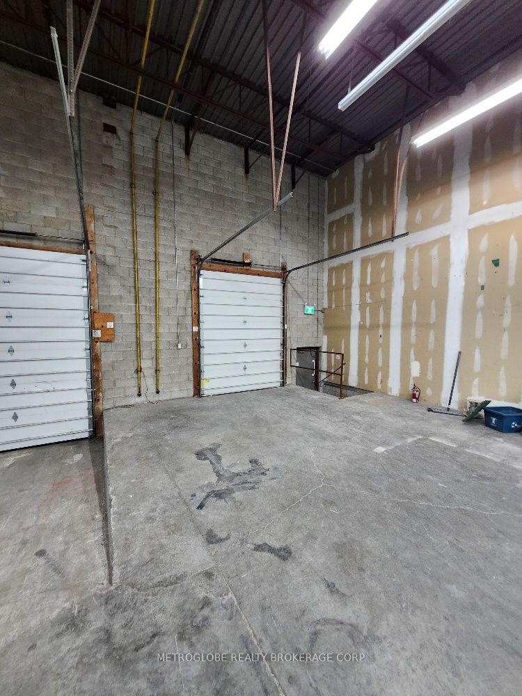 #9 & 10 - 1030 Kamato Road Property Photo 5