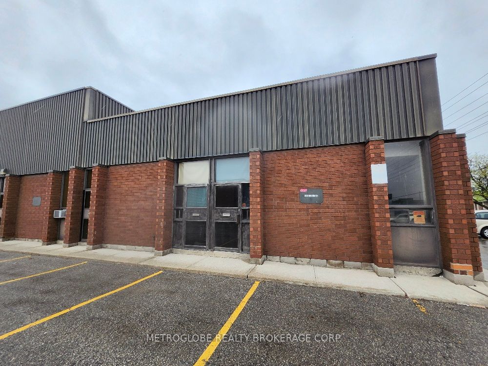 #6&7 - 1635 Sismet Road Property Photo 1