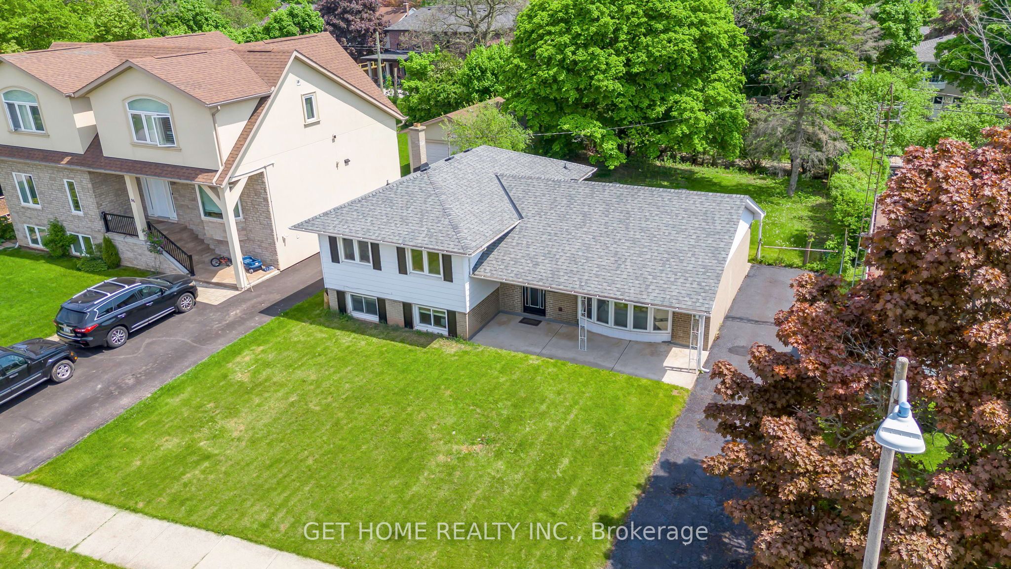 #Main - 92 Sewell Drive Property Photo 1