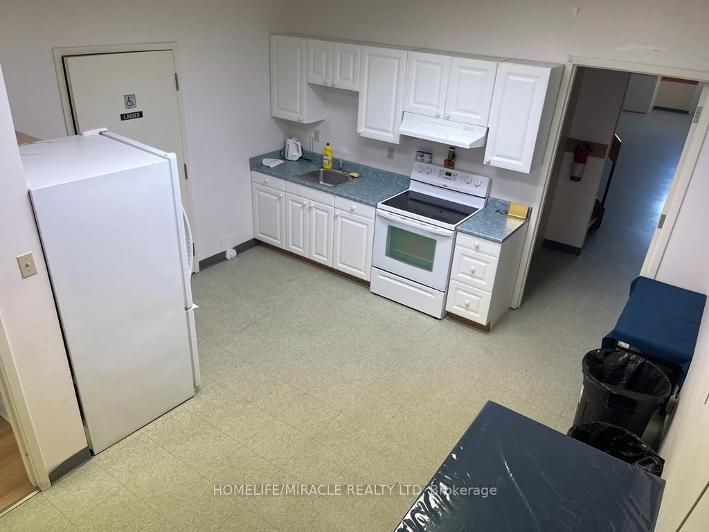 #6 - 259 Traders Boulevard Property Photo 5