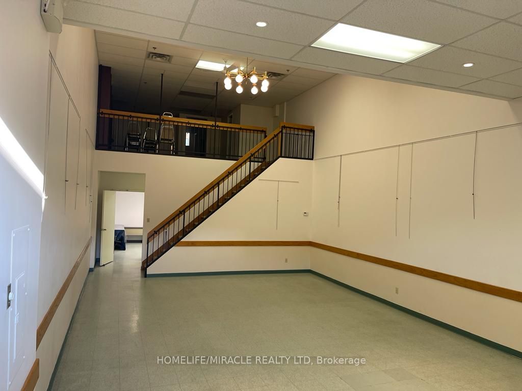 #6 - 259 Traders Boulevard Property Photo 6