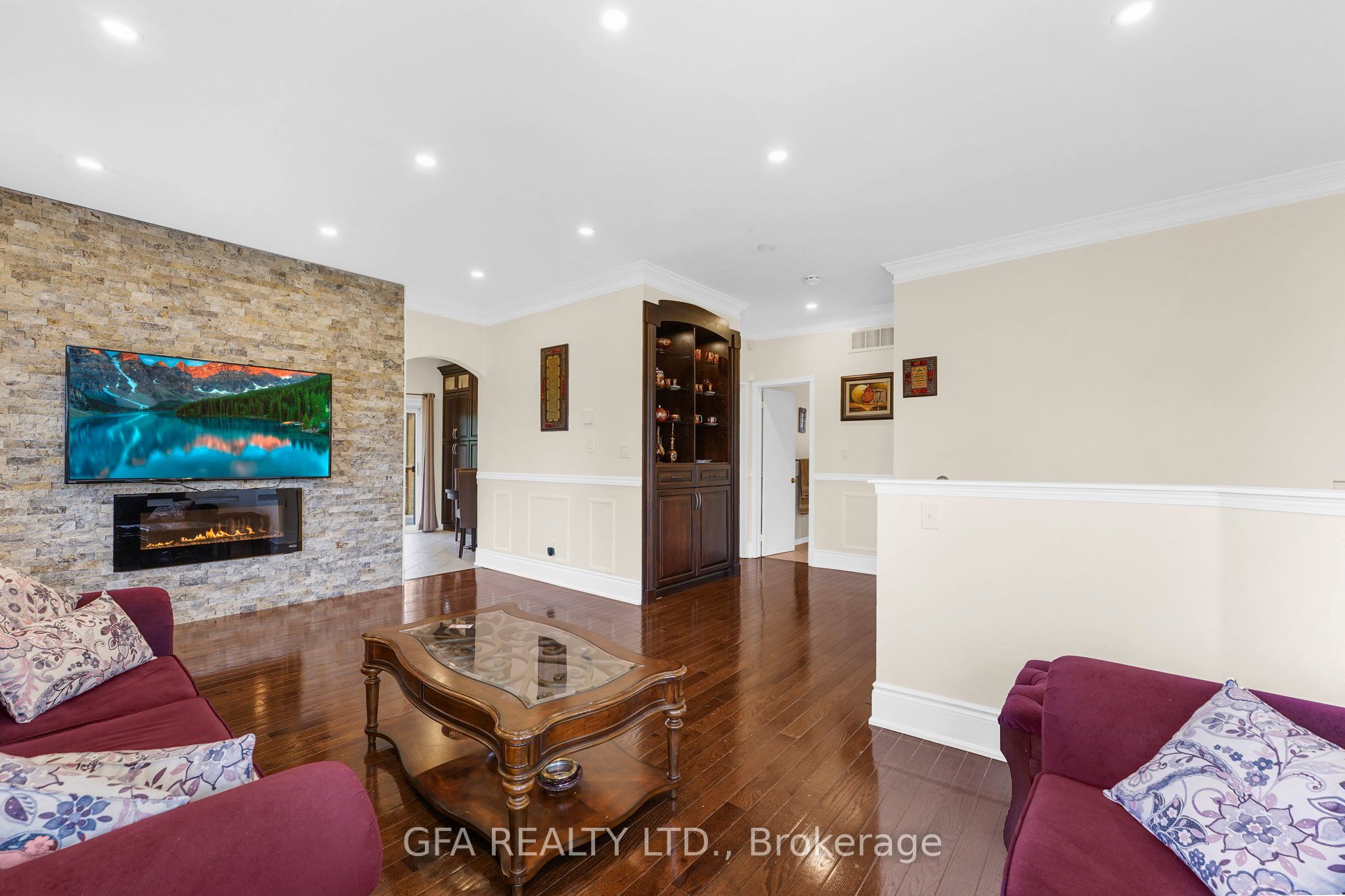 7349 Zinnia Place Property Photo 3