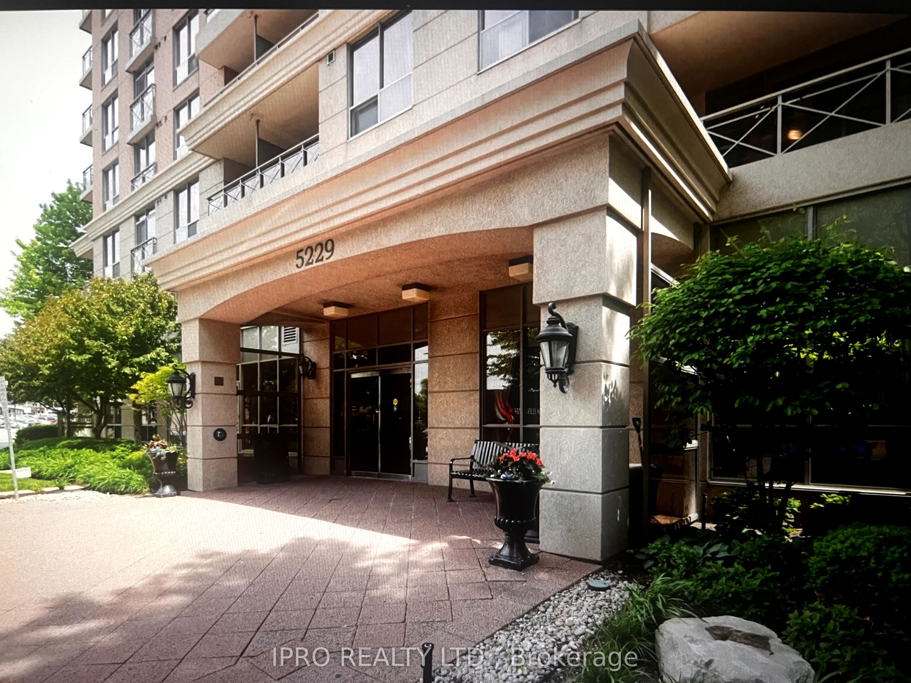5229 Dundas Street W 1901 Property Photo 1